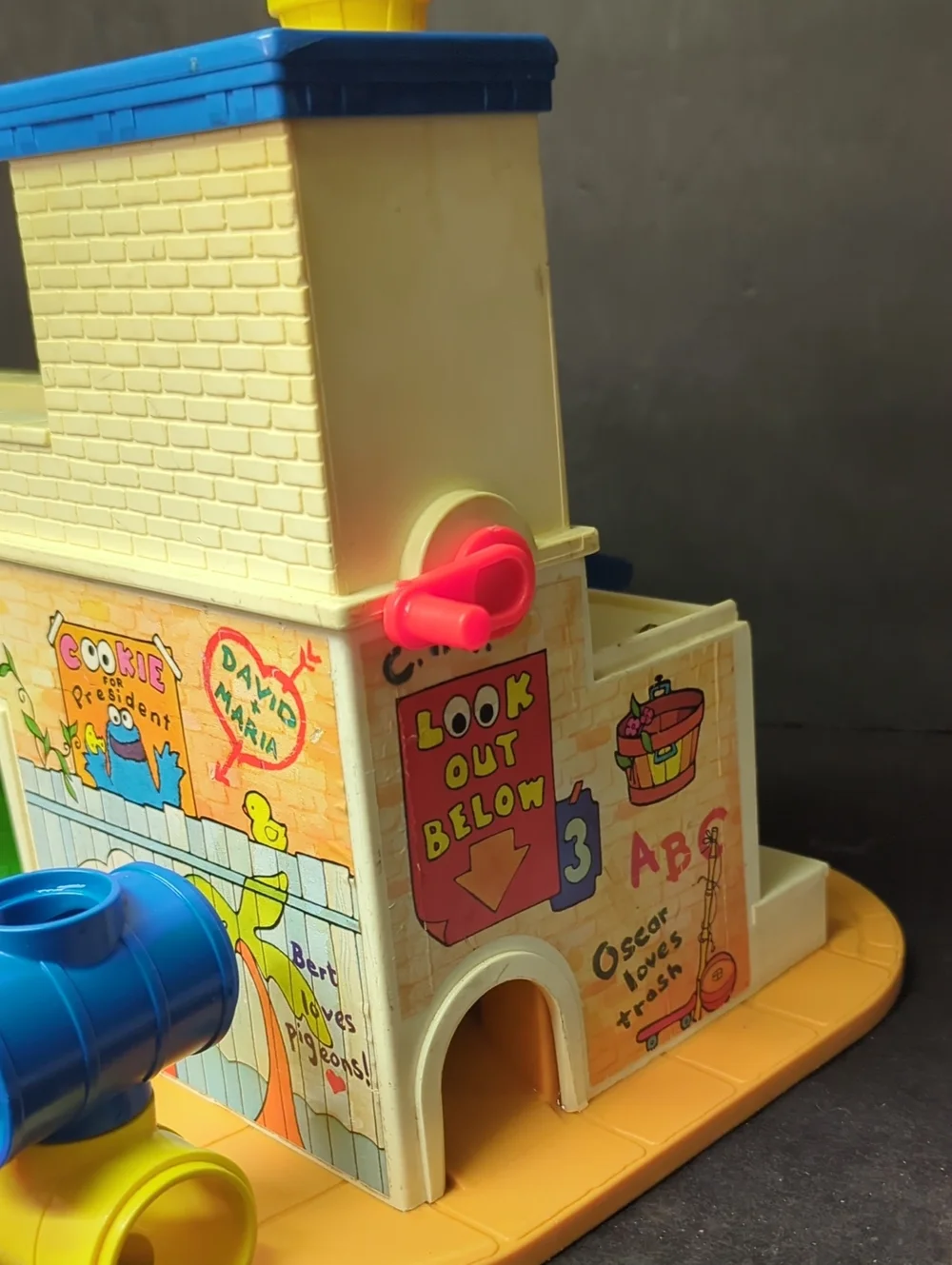 #7 Sesame Street Clubhouse #937, & figures, little people Fisher Price